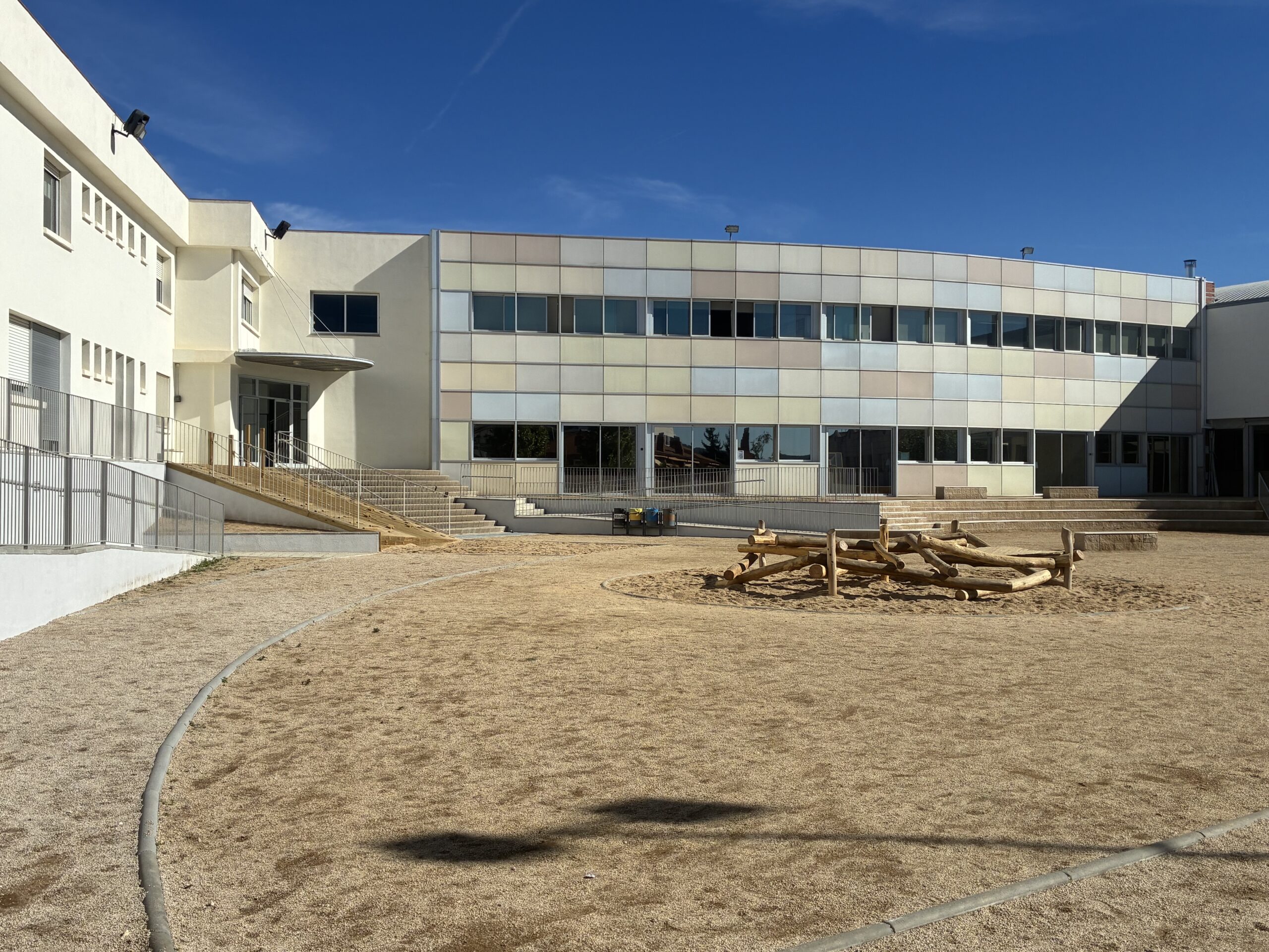 Reformem el pati de l’escola gràcies a un procés participatiu.